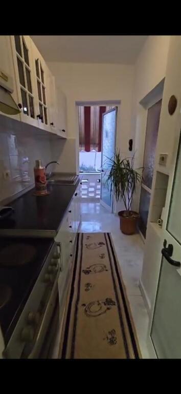 Shitet apartament 1+1 tek Vila Gold , rr Dibres
