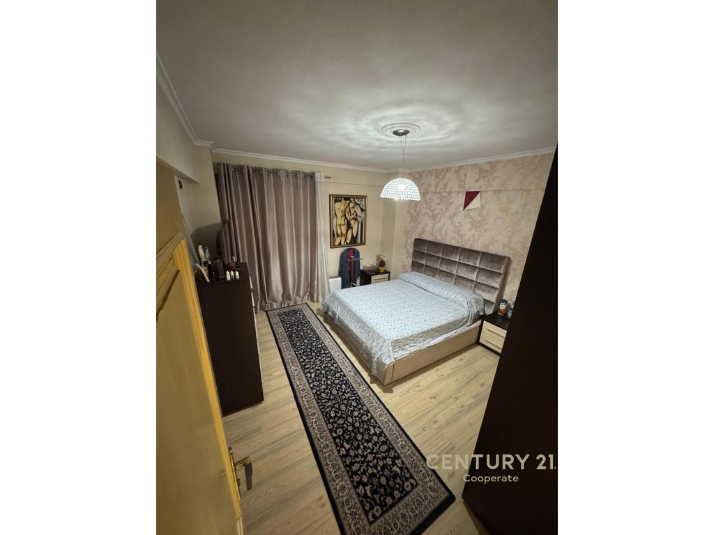 VENDIAMO APPARTAMENTO 2+1+2 VICINO ALLO STADIO AIR ALBANIA, TIRANA 377,000 €