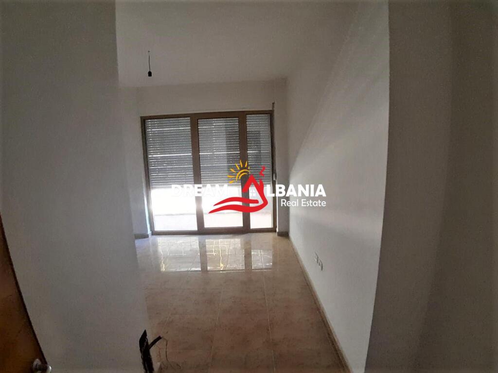 Apartament 2+1 ne shitje ne Bllok prane Sky Tower ne Tirane (ID 4121928)