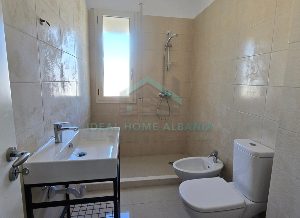 Vendesi appartamento 2+1+2 – Lungomare, Vlora (VISTA PANORAMICA)