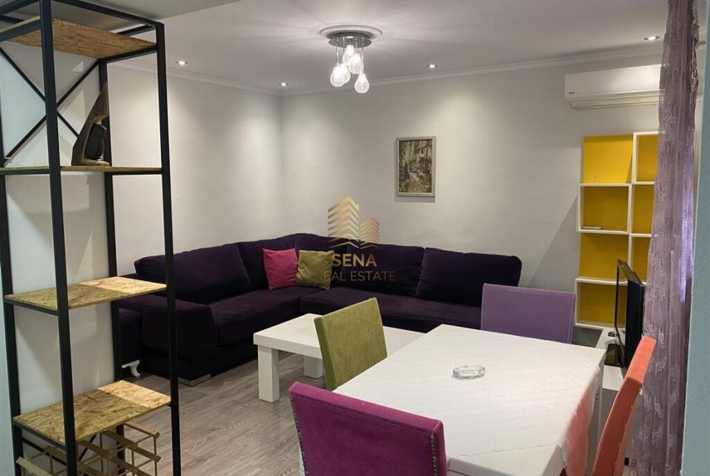 Affitto, Appartamento 2+1+balcone, Xhamllik, 550 Euro/Mese