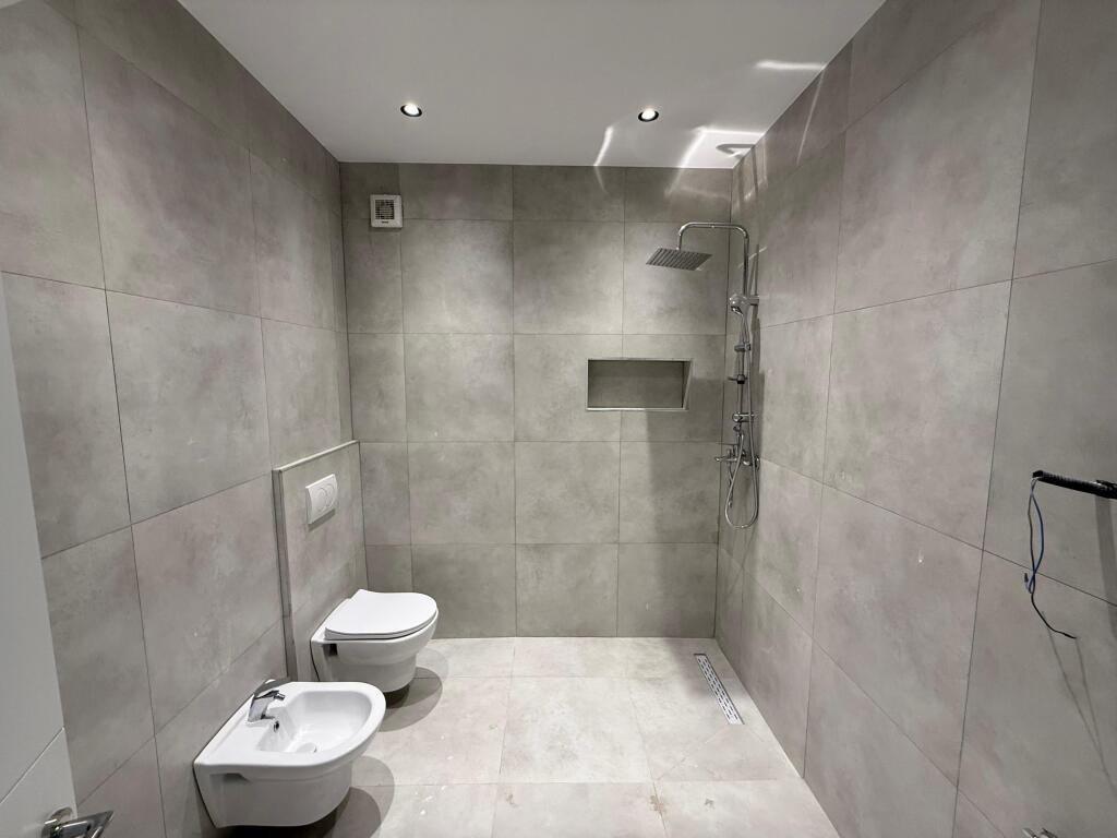 WE SELL APARTMENT 2+1+2 POSSIBILITY TO DIVIDE (2+1) WITH VERANDA AT URBAN GATE ASTIR