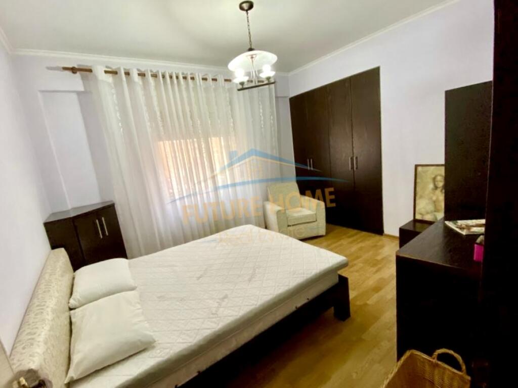 Qera, Apartament 1+1, Rruga e Barrikadave