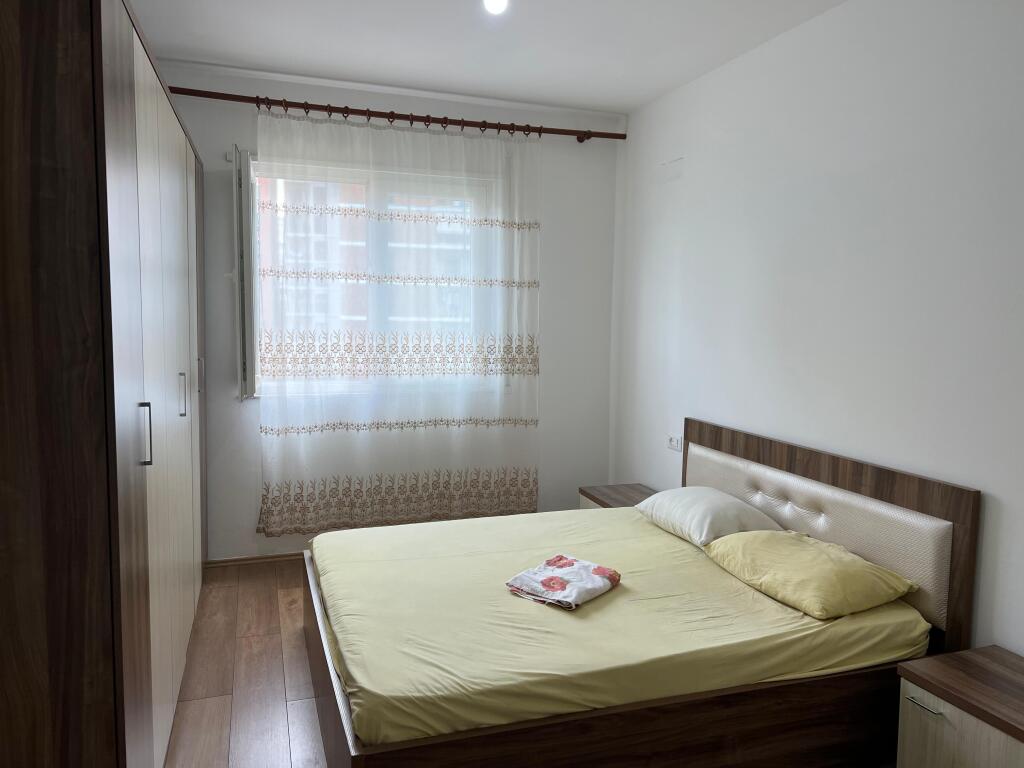 Jepet me qera:  Apartament 1+1 + 🅿️ Vila L 2