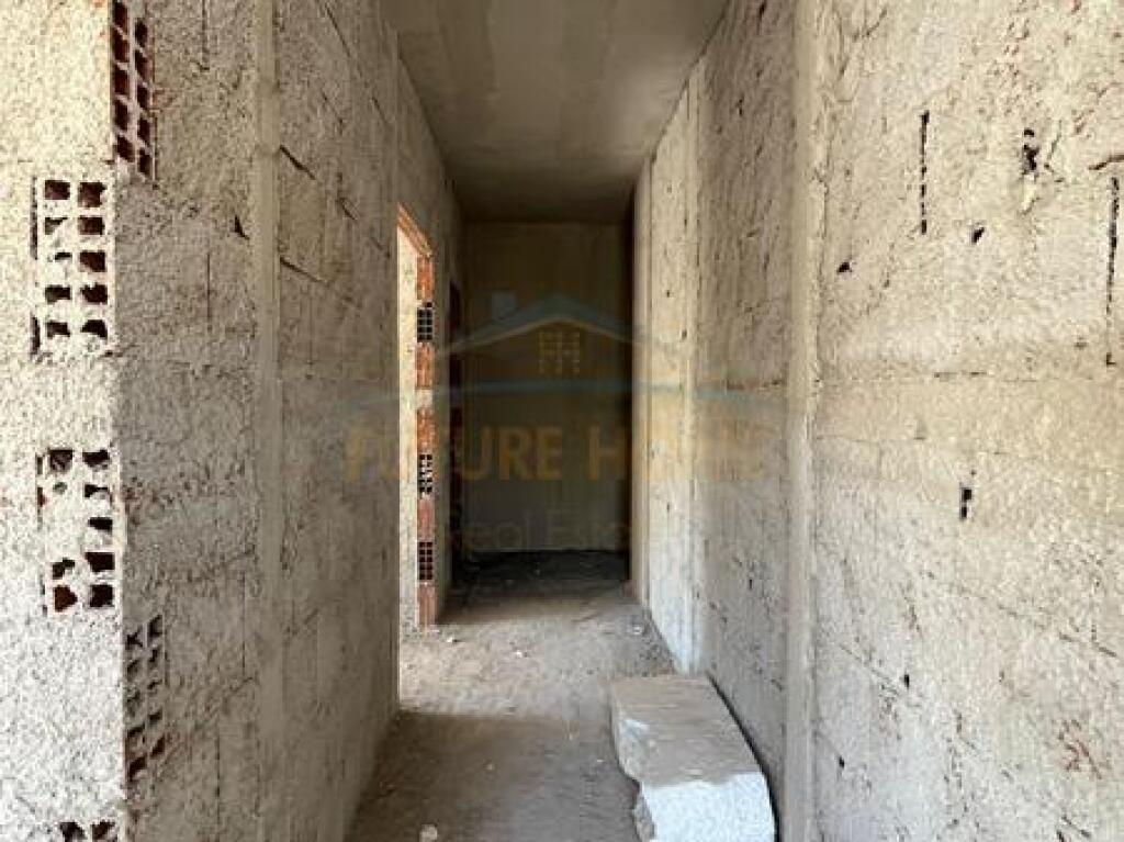 Shitet, Apartament 1+1, QSUT, Tiranë
