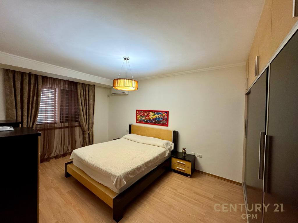 Japim me qira duplex 3+1+2 tek Rezidenca Kodra e Diellit 1!