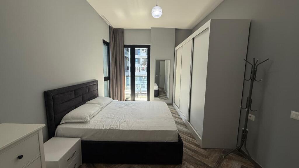 Jepet me qira apartament 3+1+2 te Square 21