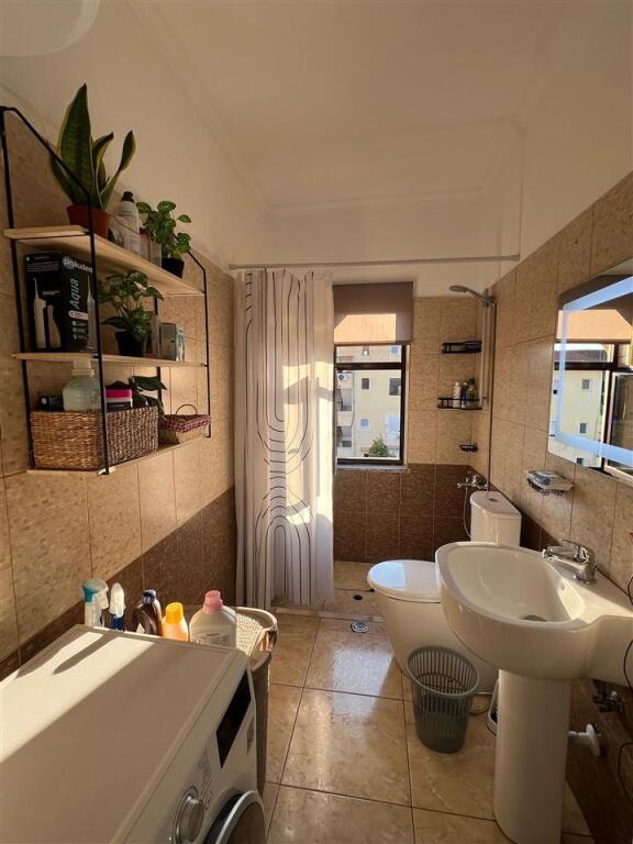 VENDESI APPARTAMENTO 1+1 MYSLYM SHYRI 154.000 EURO