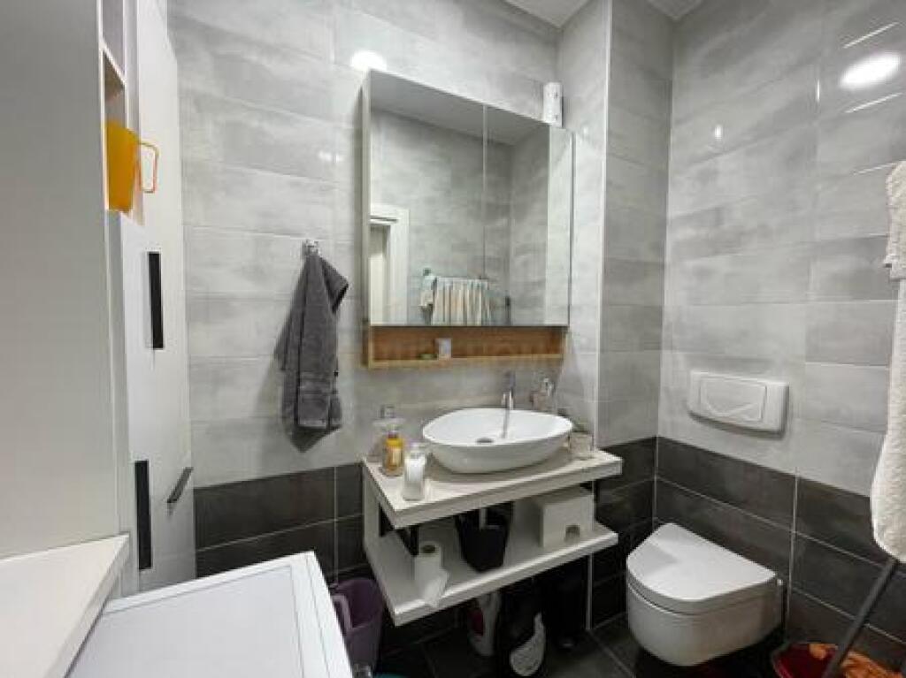 Shitet, Apartament 2+1+Post Parkimi, 21 Dhjetori