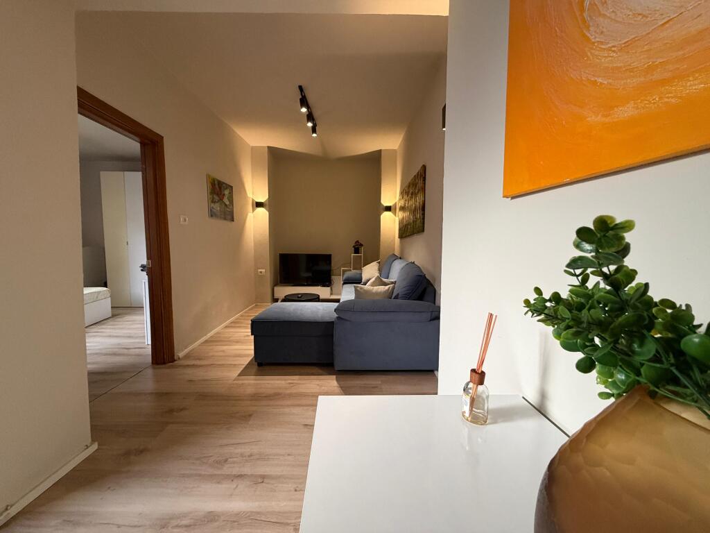 Casa privata 1+1+posto auto in affitto Rr.Dibres!
