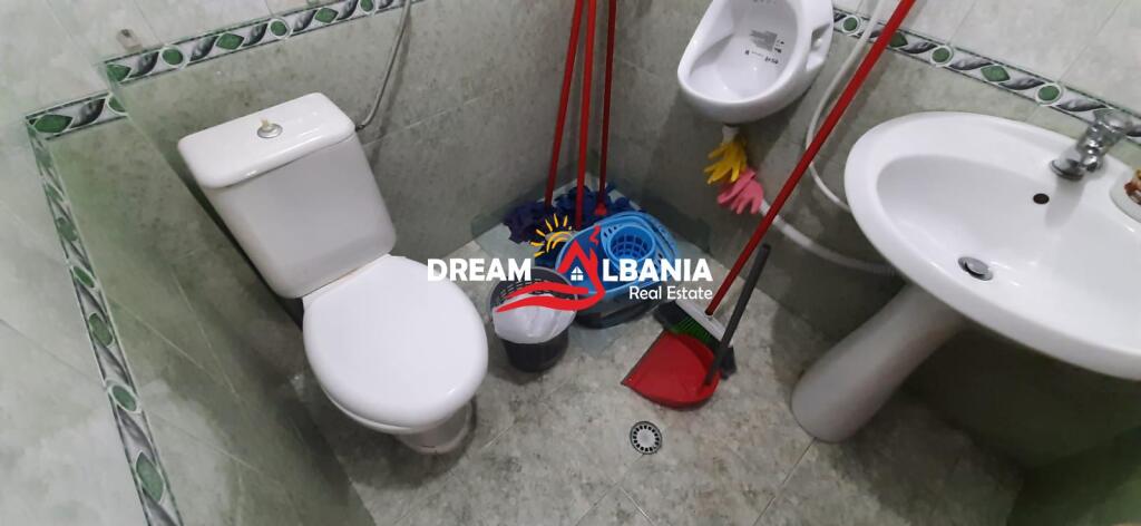 Office for rent in Bllok, near the former Greek Pharmacy, in Tirana (ID 4261312)