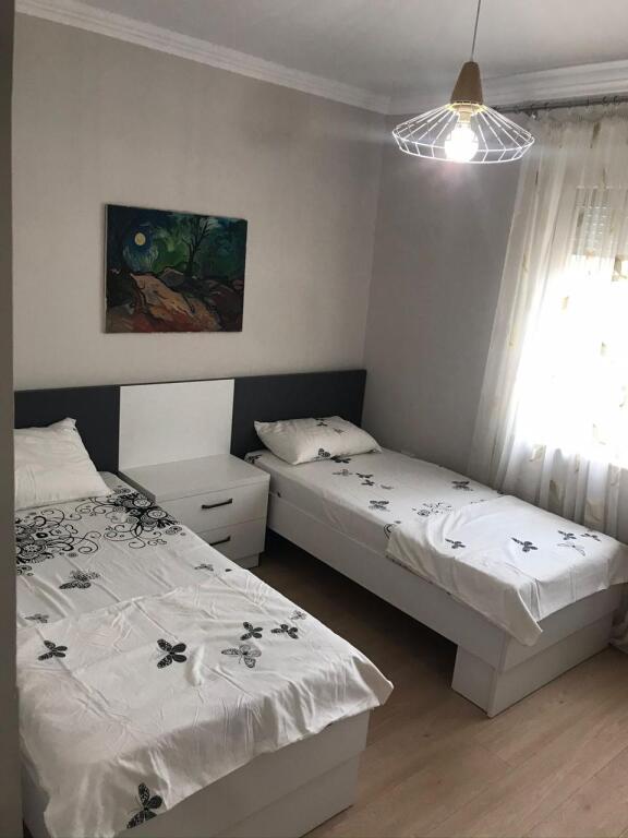 Apartament 3+1 me qira ne qender