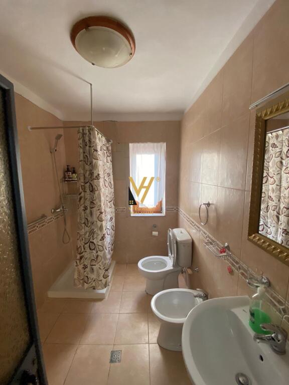 JEPET APARTAMENT 2+1 ME QIRA TE RRUGA QEMAL STAFA 600 EURO