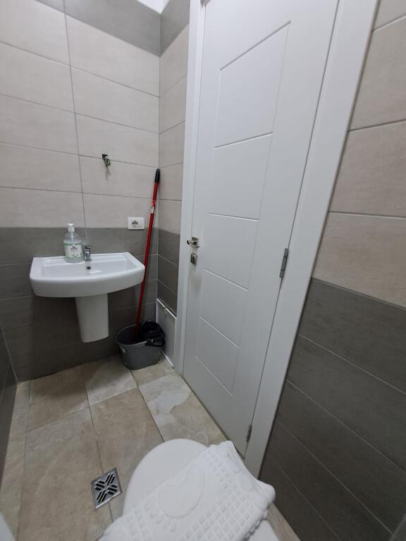 APARTAMENT 2+1+POST PARKIMI ME QERA , DON BOSKO