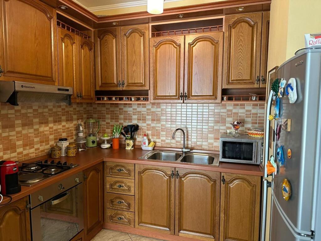 Apartament 1+1 me qira prane Globit