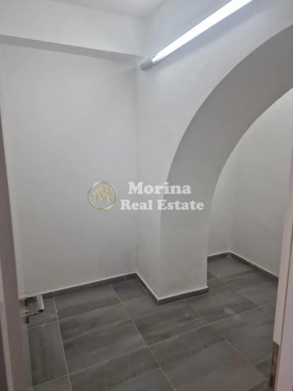 Rent, Business Premises, at Fortuzi Street, 450 euros/month