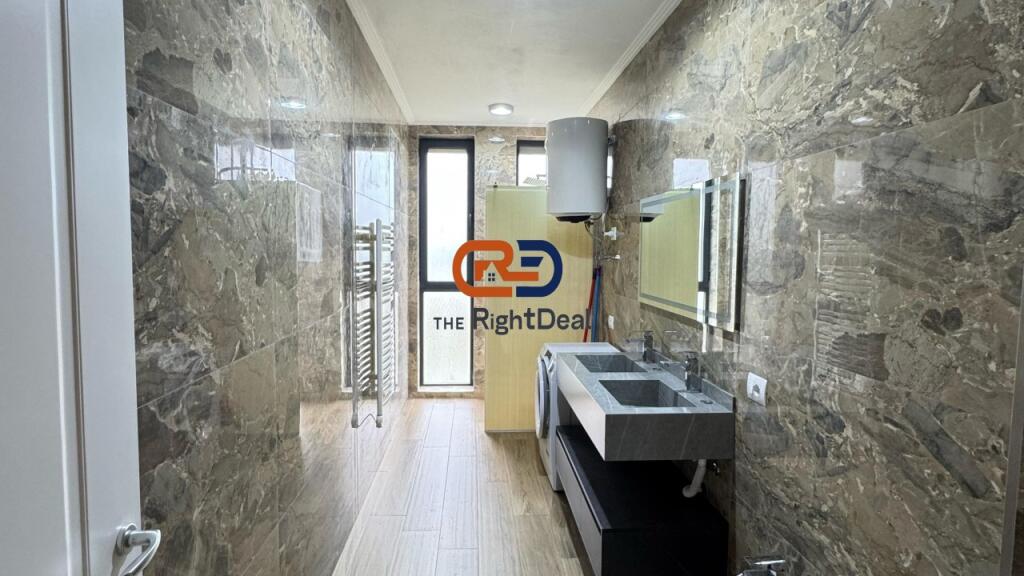 Tek Oasis Lake Residence, Shitet Super Apartament 2+1+2, Me Planimetri Te Rregullt!!