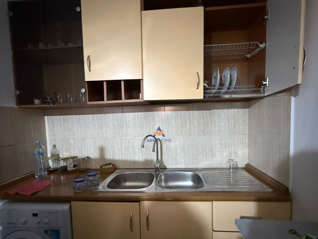 STUDIO APARTMENT FOR RENT 40M2 "VASIL SHANTO" 450 EURO (NEGOTIABLE).
