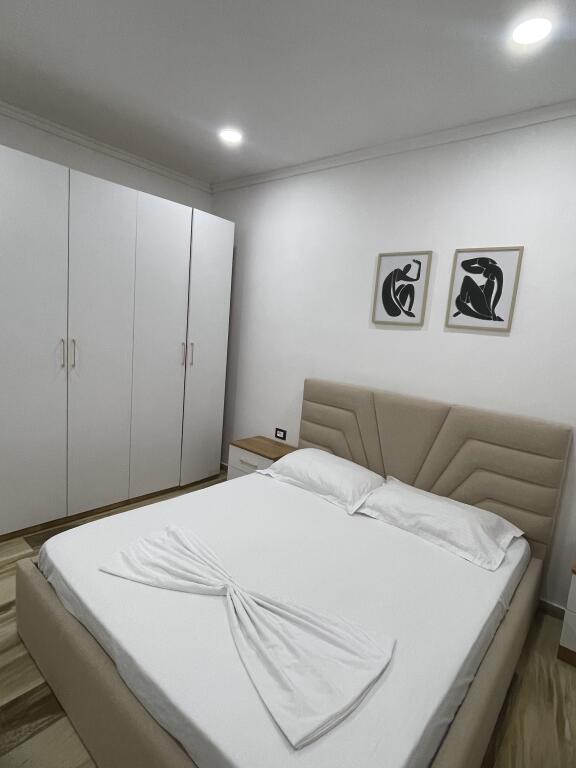 Super luxury apartment for rent until June, in the Beach area near Bajram Curri school.