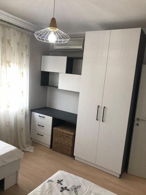 Apartament 3+1 me qira ne qender