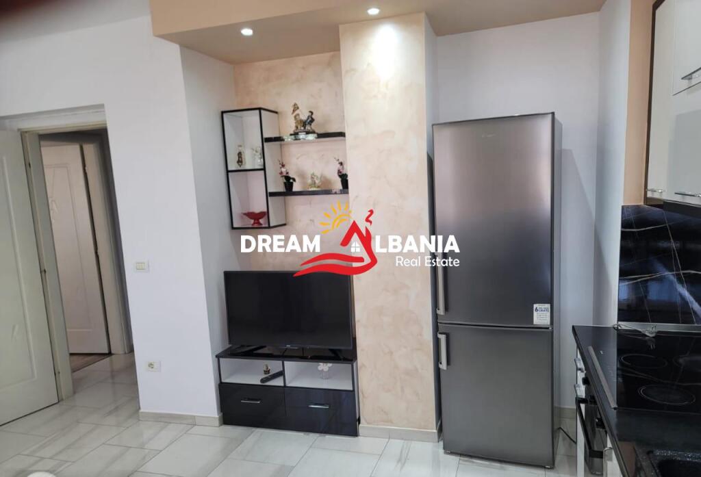 Jepet Apartament 2+1 me Qera tek Rruga e Durresit, Prane Kafe Flora ne Tirane (ID 4229471)