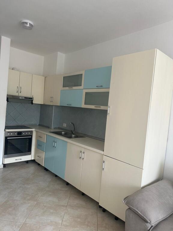 Apartmanet 1+1 me Qera ne Astir