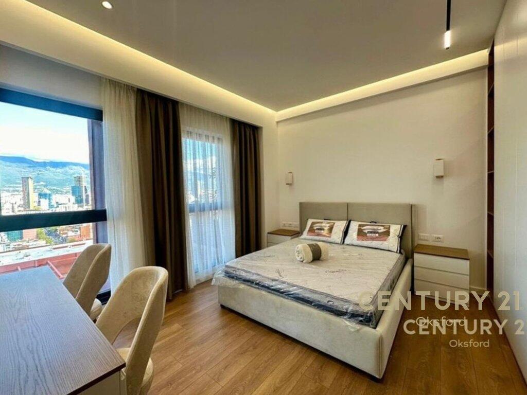 Affittiamo appartamento moderno 2+1+2 con posto auto presso Garden Building! 1.500 € /Mese