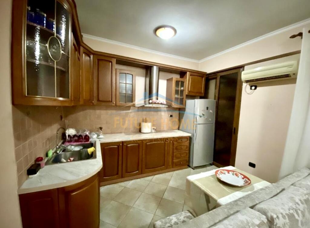 Qera, Apartament 1+1, Rruga e Barrikadave