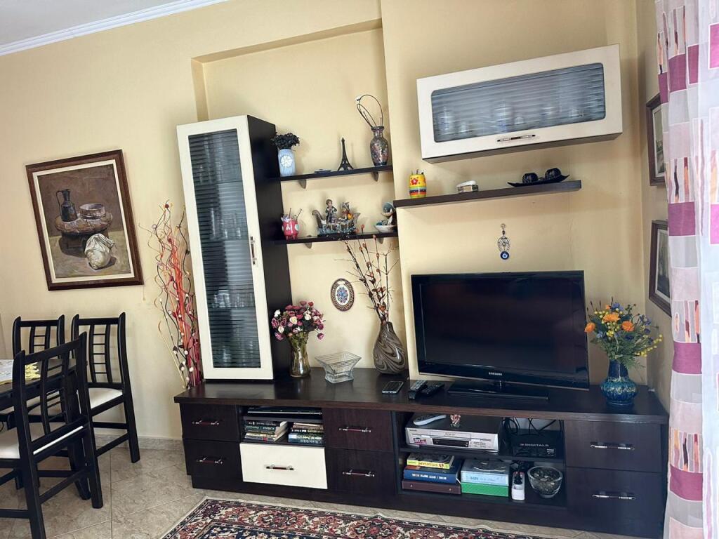 Apartament 1+1 me qira tek Globe