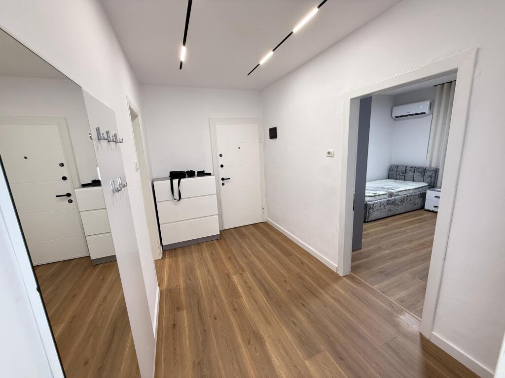 Apartament 2+1 per Qera tek Ish Parku