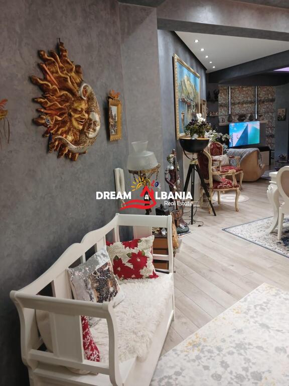 Appartamento 3+1+2 in vendita in Rruga e Kavajes di fronte a Deliorgji (ID 4131352)