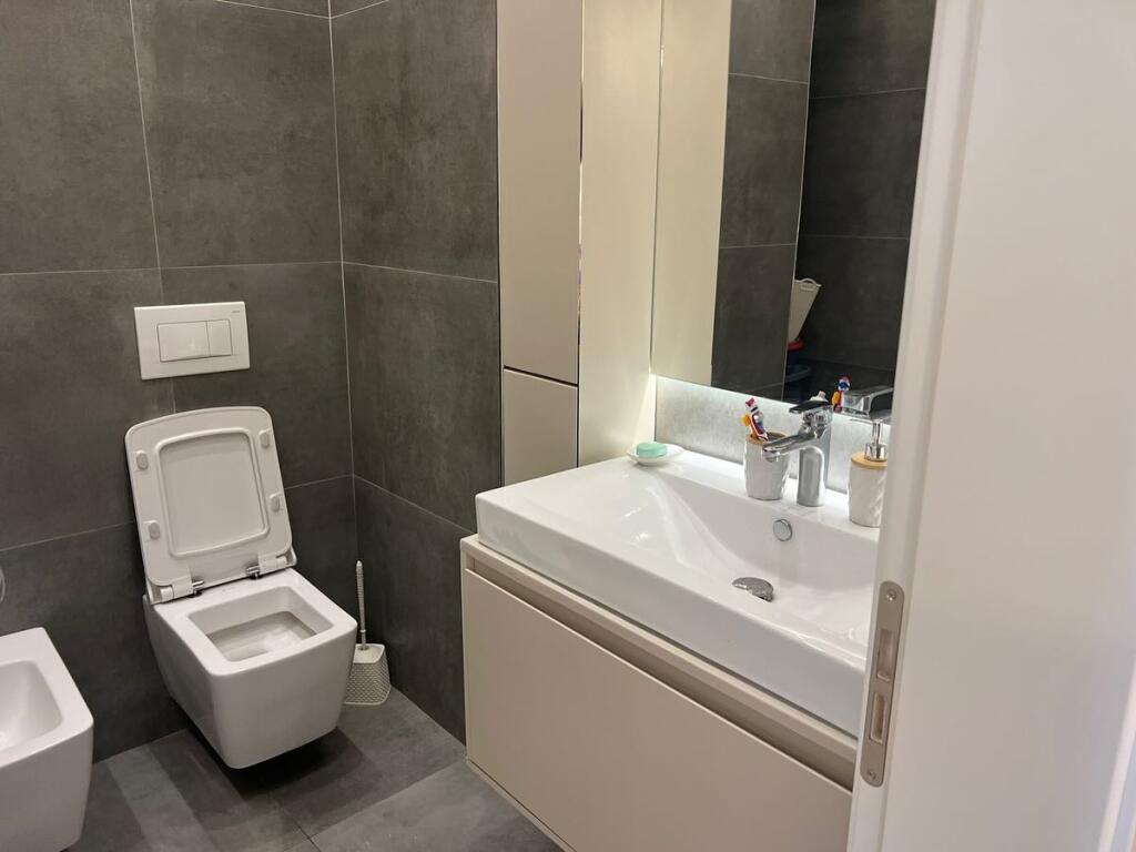 💥Shitet apartament luksoz 2+1+2 tualete ,Kavaje💥