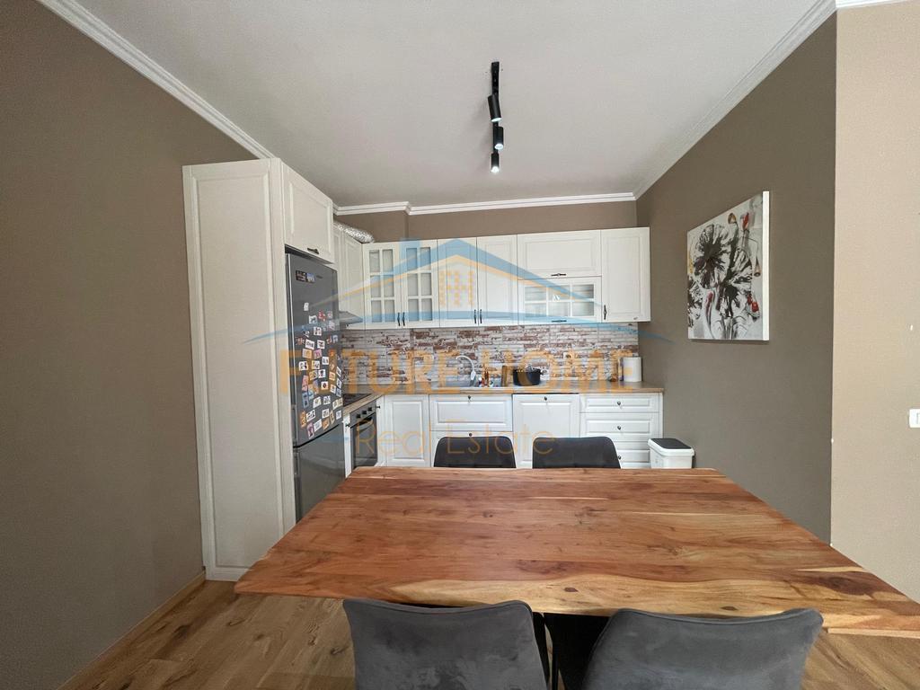 Qera, Apartament 2+1+2, Kopshti Botanik, Tiranë