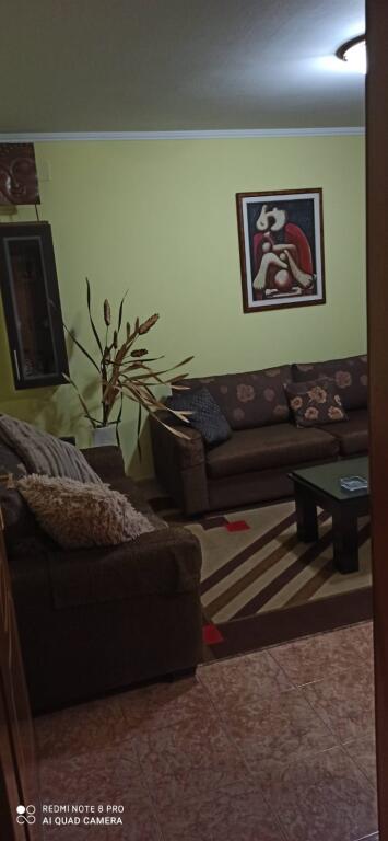 🏢In the Brryli area near Glow Bar, a 2+1 furnished apartment is for rent, 50,000 lek