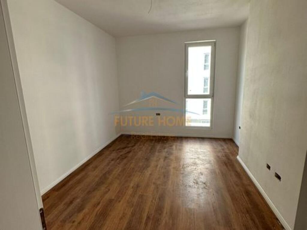 Shitje, Apartament 2+1+2, Kompleksi Univers City, Tirane.
