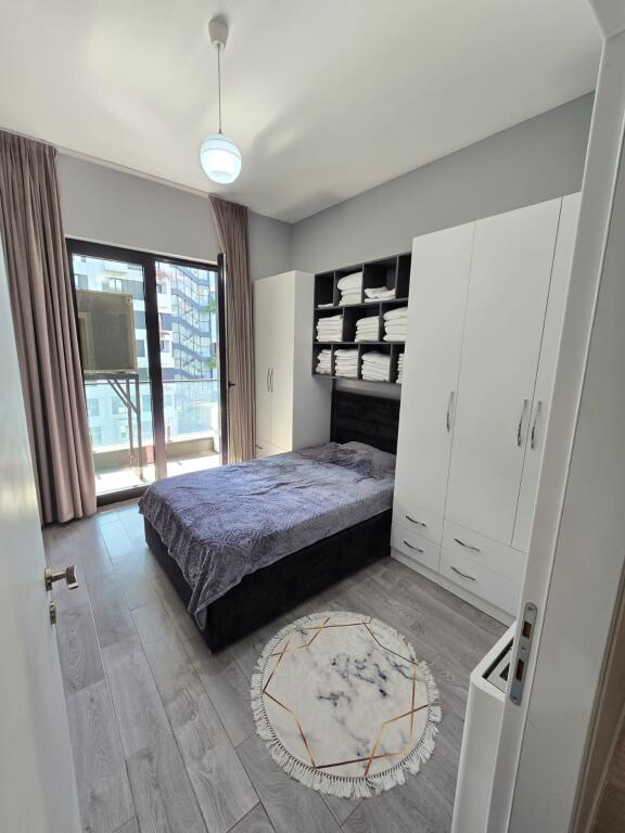 📌 Apartament 3+1+2 me Post Parkimi me Qira – Square 21, Tirane