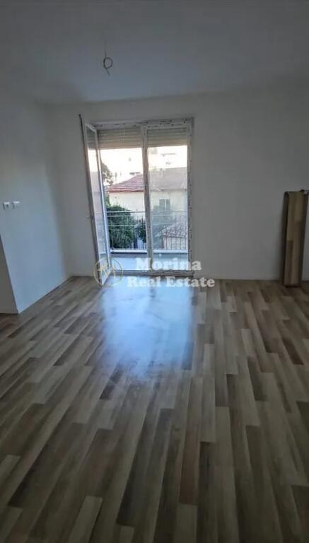 Vendita, Monolocale, vicino alla Scuola di Balletto, 95.000 Euro