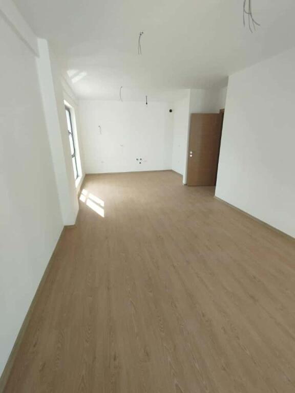 Apartment 3+1+2T for rent on 5 Maj Street!