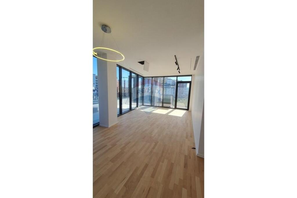 Apartament - Për Shitje - Lake View