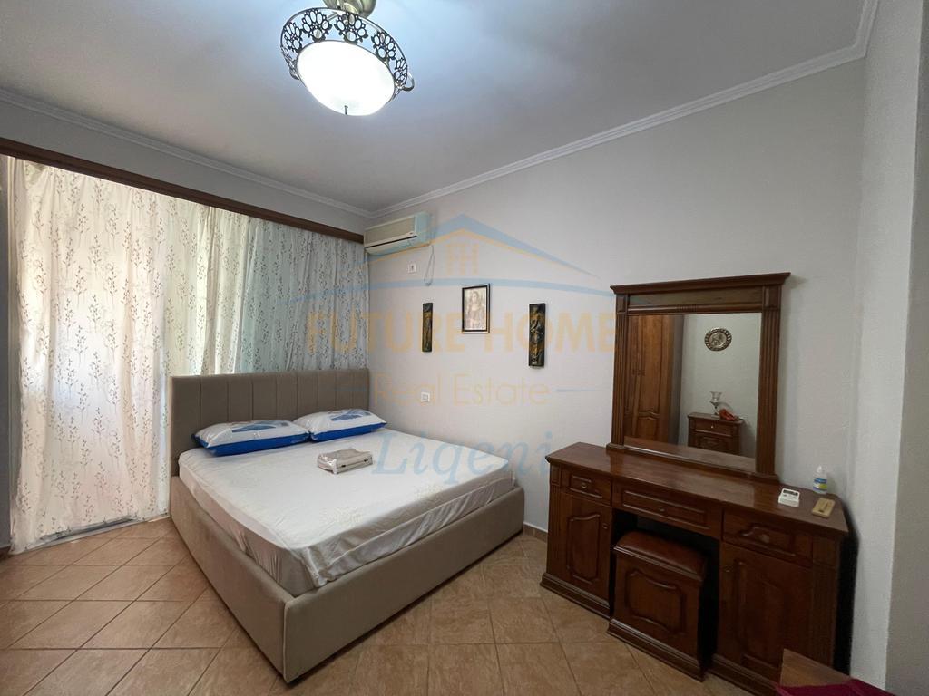 Qera, Apartament 3+1, Komuna e Parisit, Tiranë.