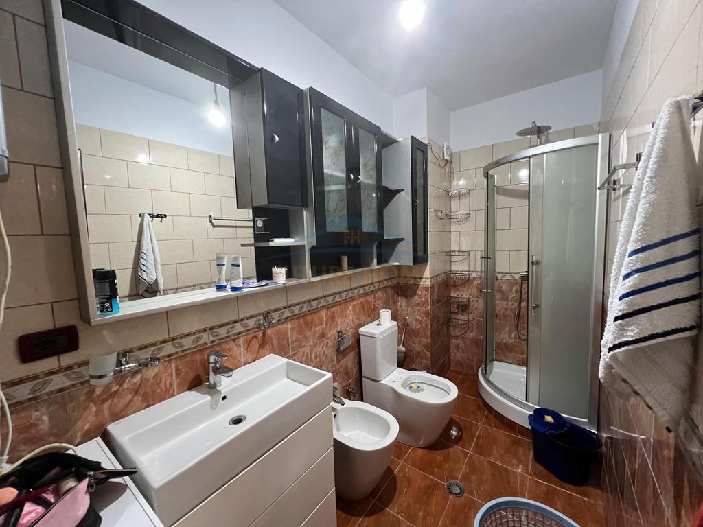 Qera , Apartament 3+1+ Garazh, Unaza e re