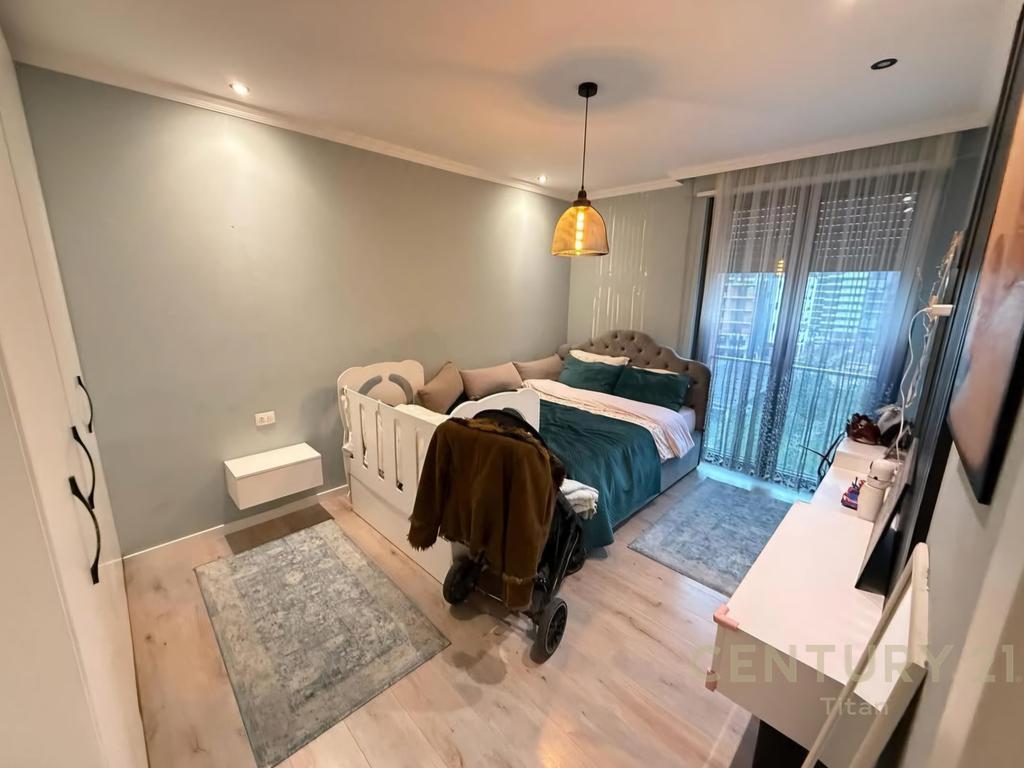 Shitet Apartament 2+1+2 Tek Fiori Di Bosko