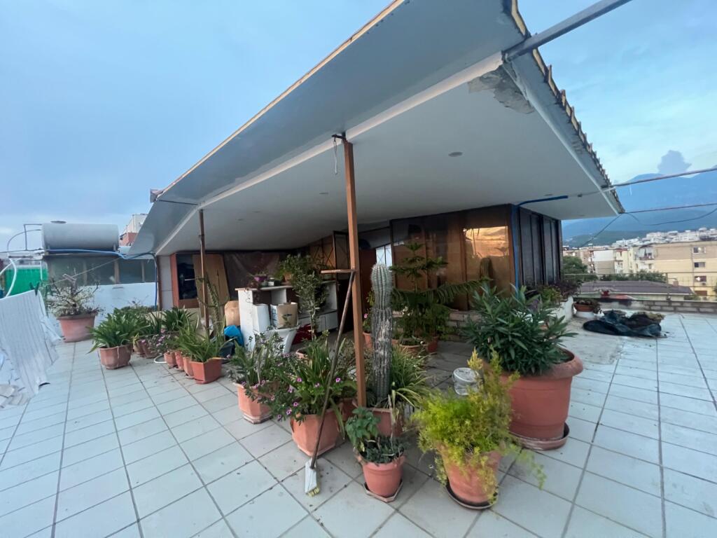 VENDESI APPARTAMENTO 2+1 + VERANDA - CAMINO