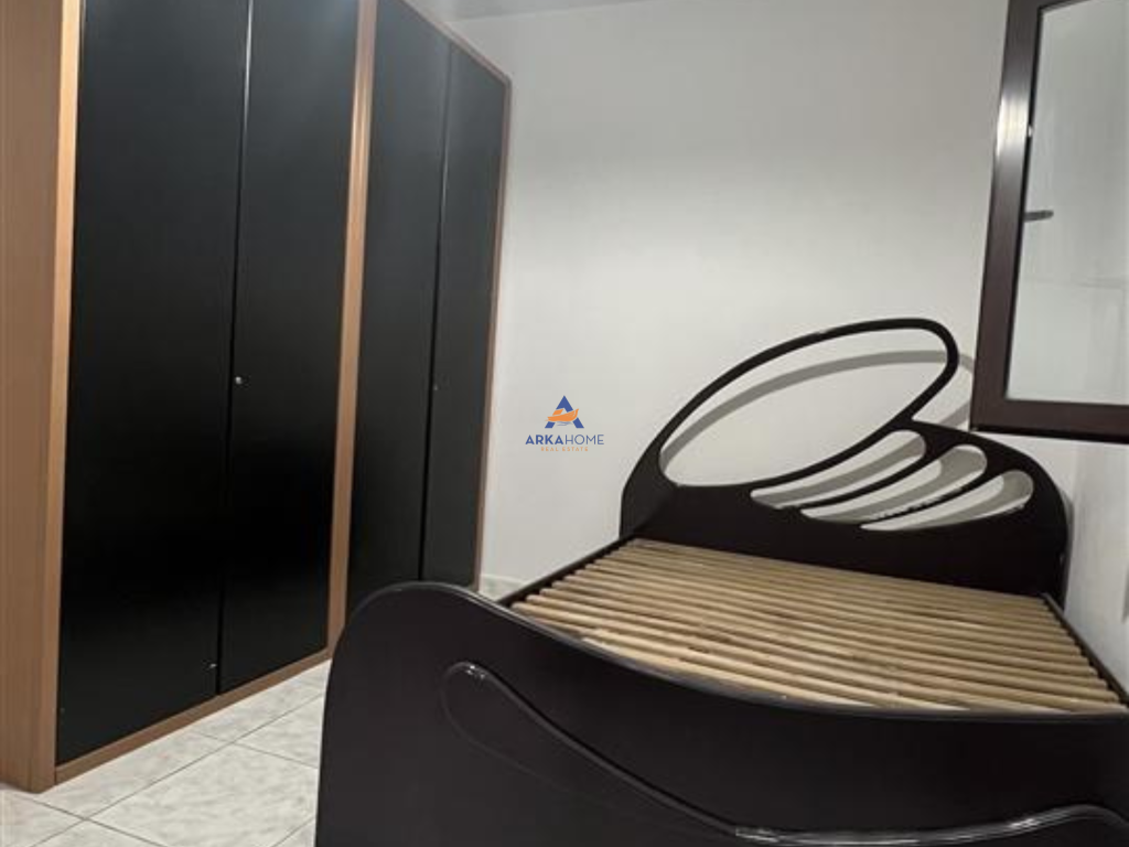 AFFITTASI CASA PRIVATA 2+1 "KOMBINAT" 500 EURO.