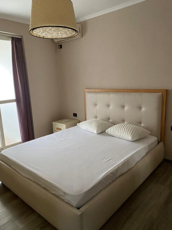Appartamento 2+1+1 in affitto RR.XHANFIZE KEKO 55.000 lek