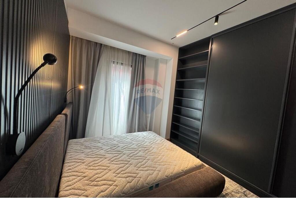 Apartament - Për Qira - Garden Building