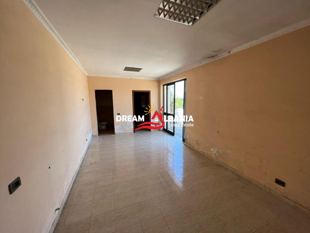 Vile 3 kateshe ne shitje ne Yzberisht prane Shkolles “Myslym Shima” ne Tirane (ID 4141034)
