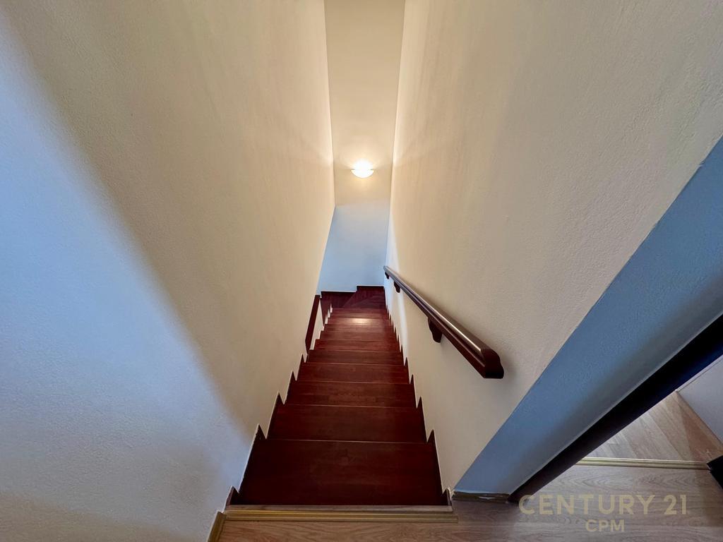 Duplex Modern me Qira – 🌅 Kodra e Diellit 1