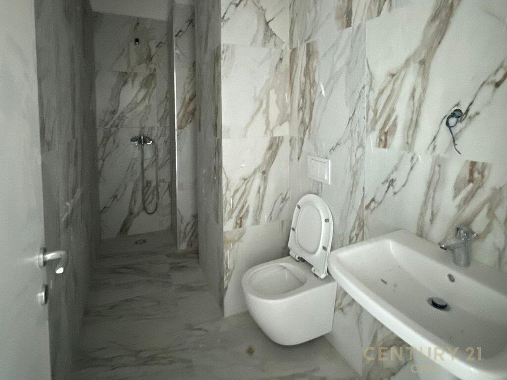 APARTAMENT 3+1+2 + POST PARKIMI PER ZYRA ME QIRA TEK GOLDEN TOWER RESIDENCE !