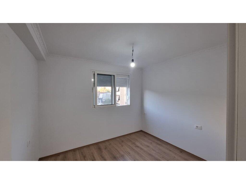 Shitet, Apartament 2+1, Stadiumi Dinamo, Tirane.